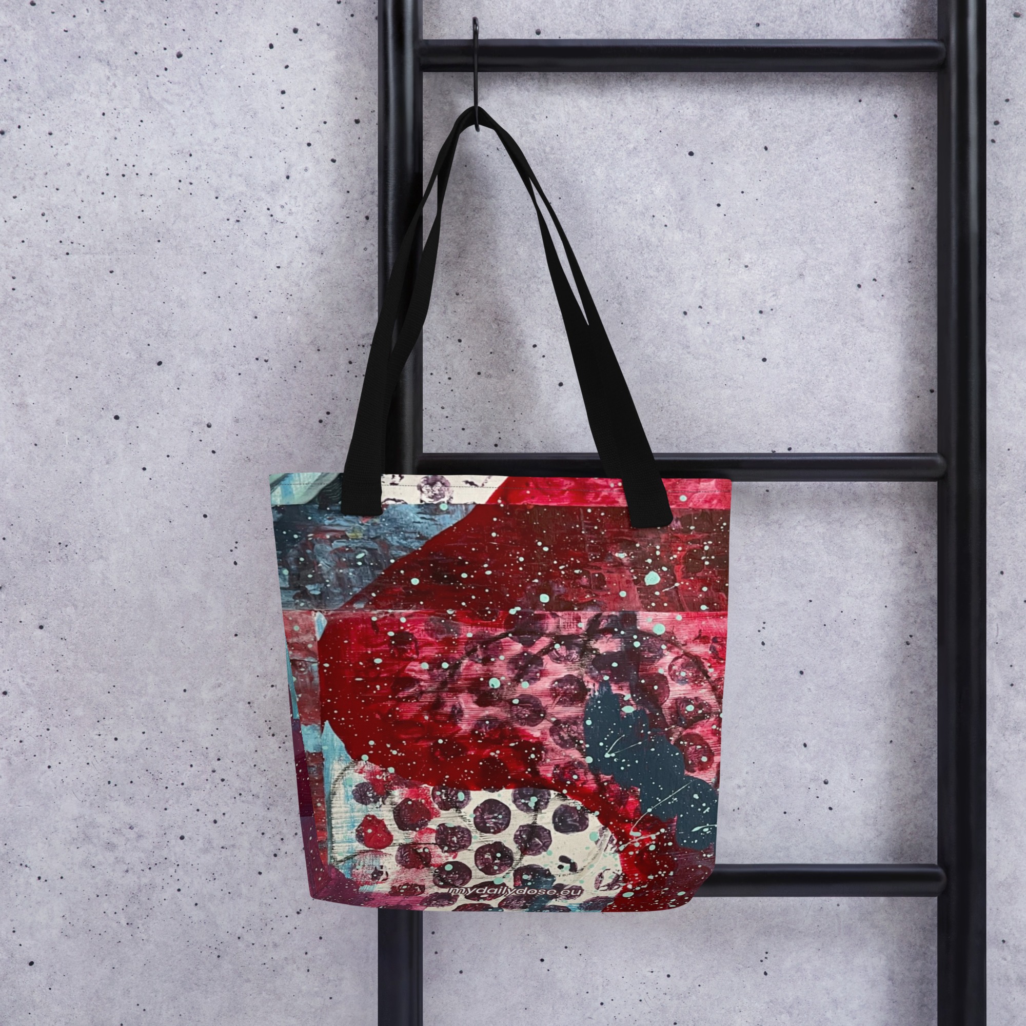 All-Over Print TOTE Focussing3 - Image 4